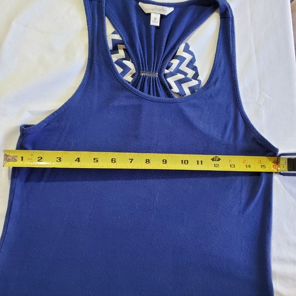CHARMING CHARLIE Blue Racerback Chevron Bow Tank Top, Size Medium - Picture 6 of 8